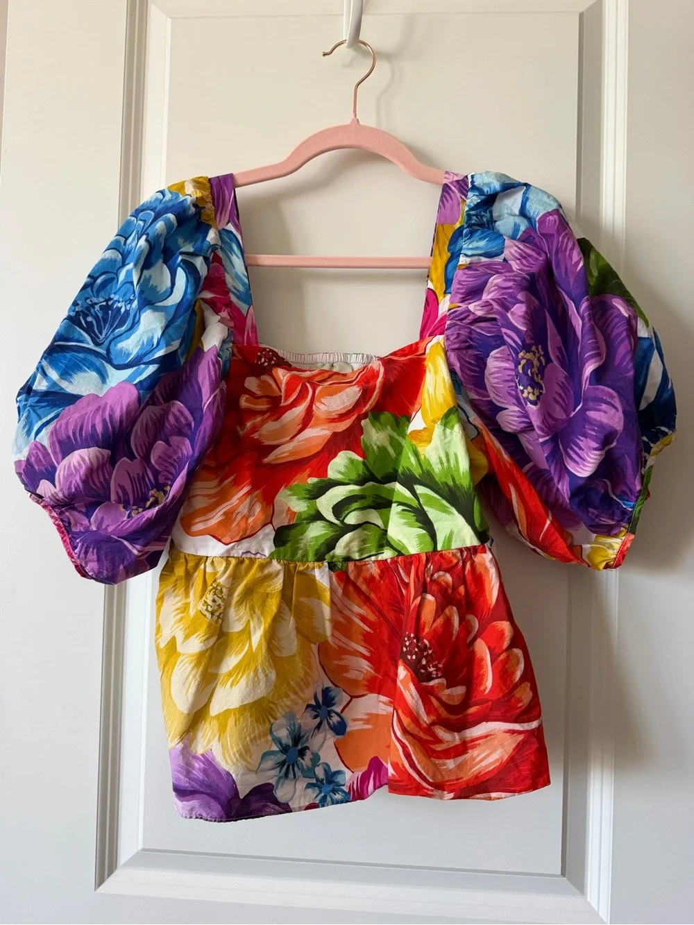 FARM Rio Multicolor Floral Puff-Sleeve Square Neck Blouse